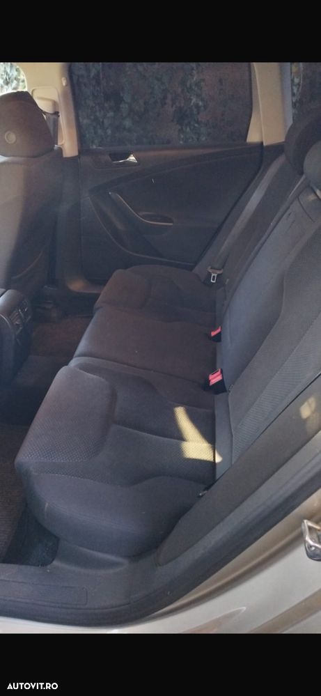Volkswagen Passat - 10