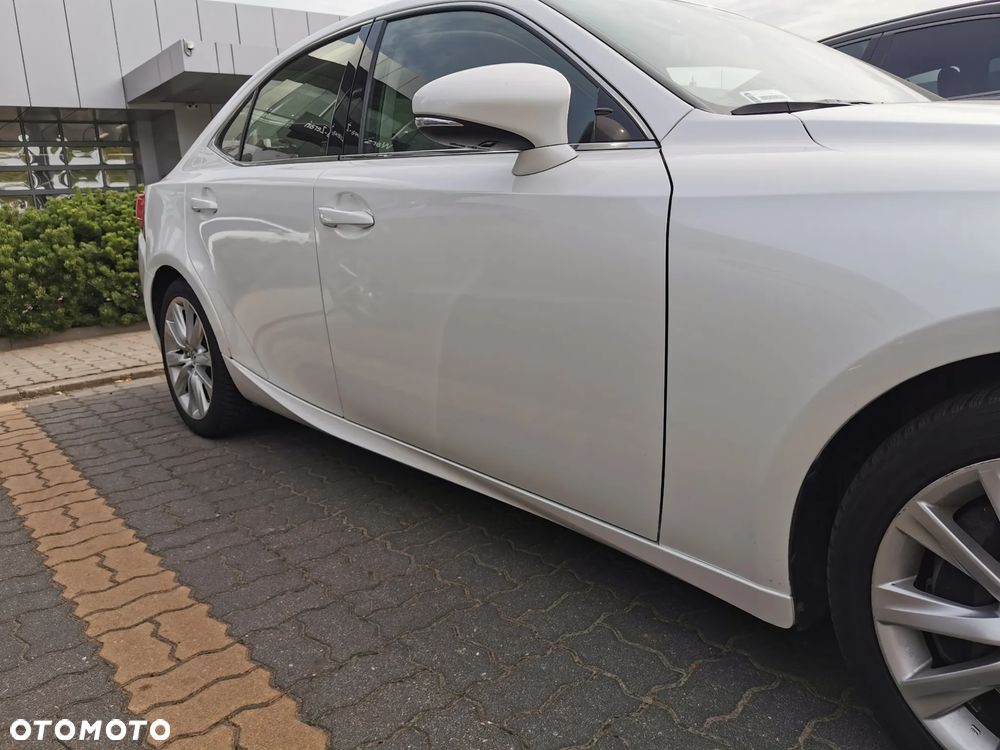 Lexus IS 200t Elite - 4