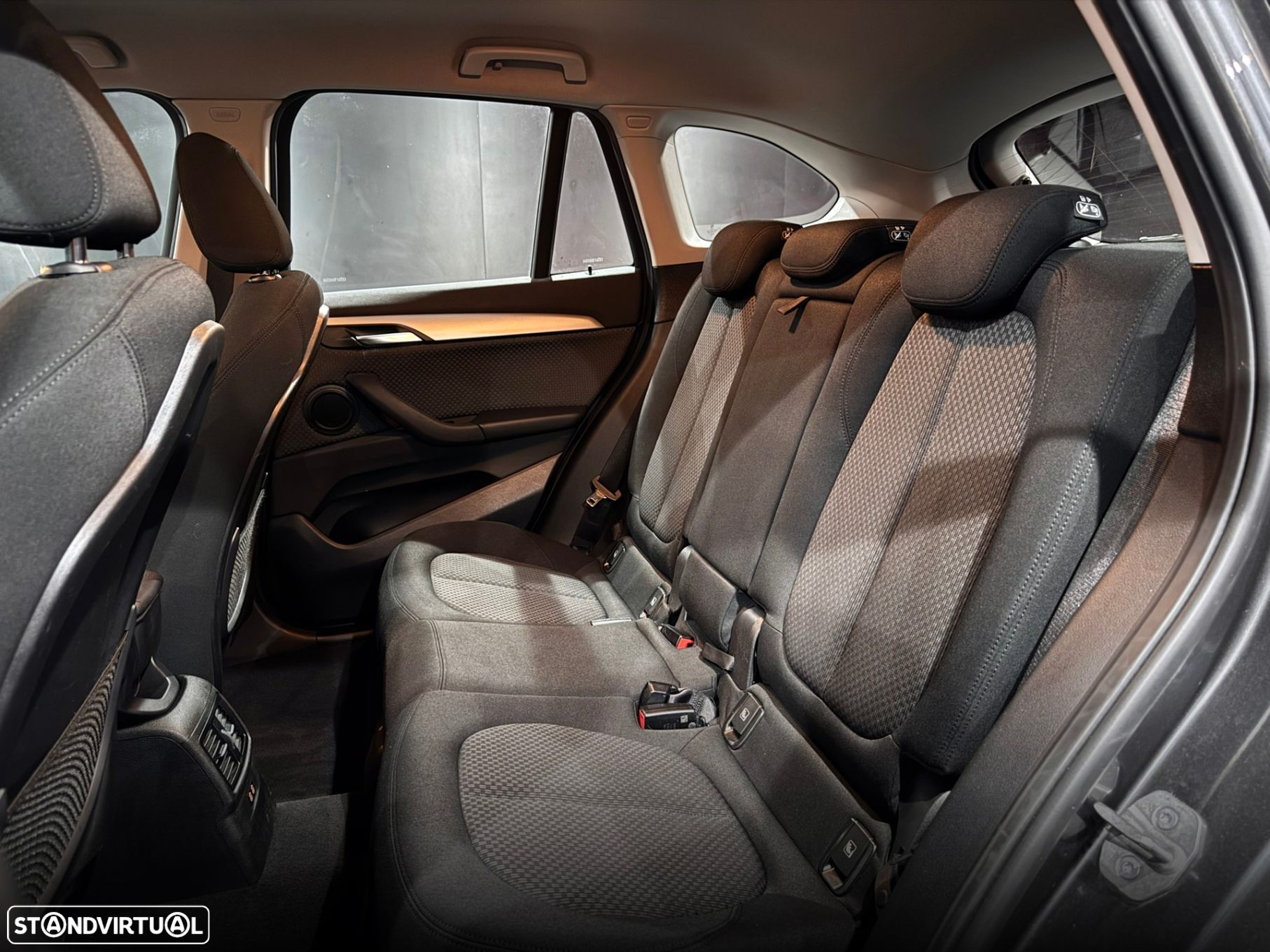 BMW X1 16 d sDrive Pack Essence Auto - 30