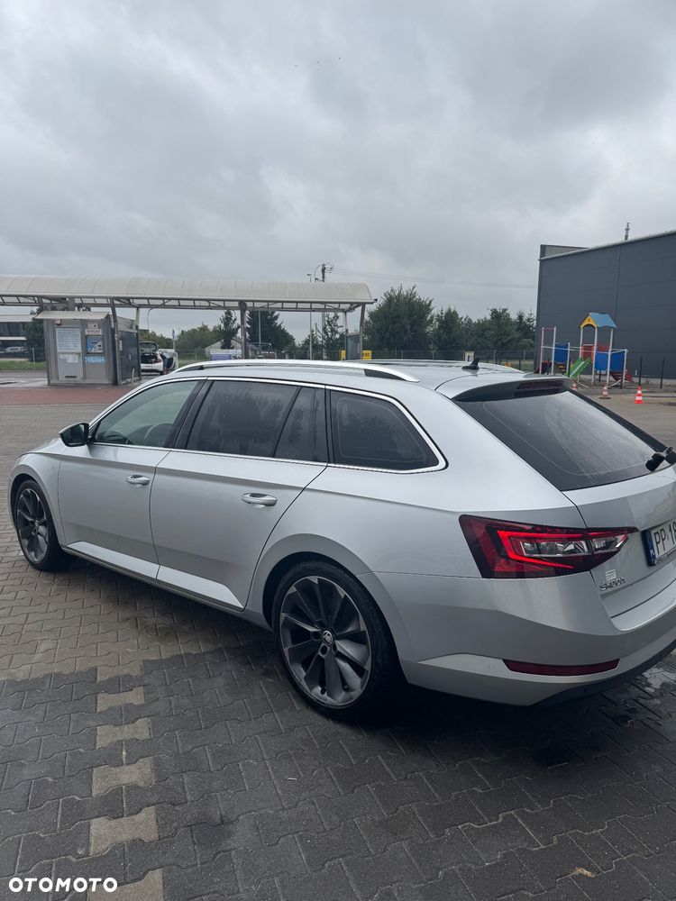 Skoda Superb 1.8 TSI DSG SportLine - 7