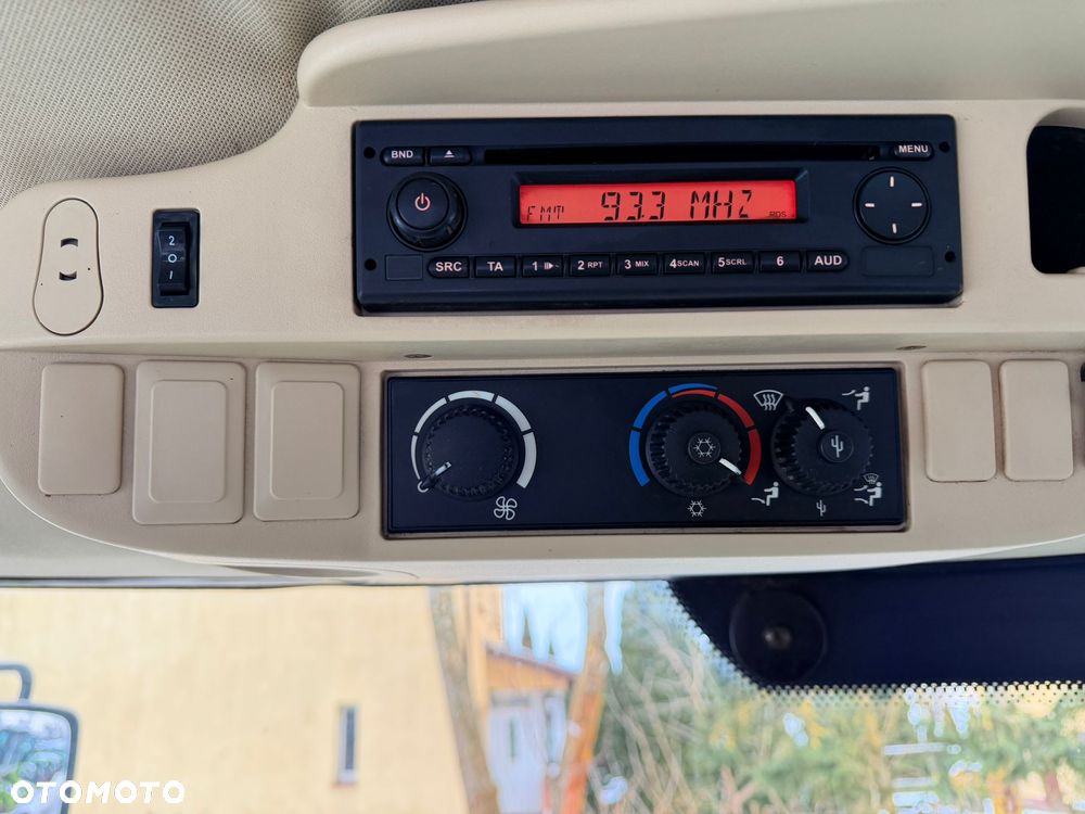 John Deere 6140R - 21