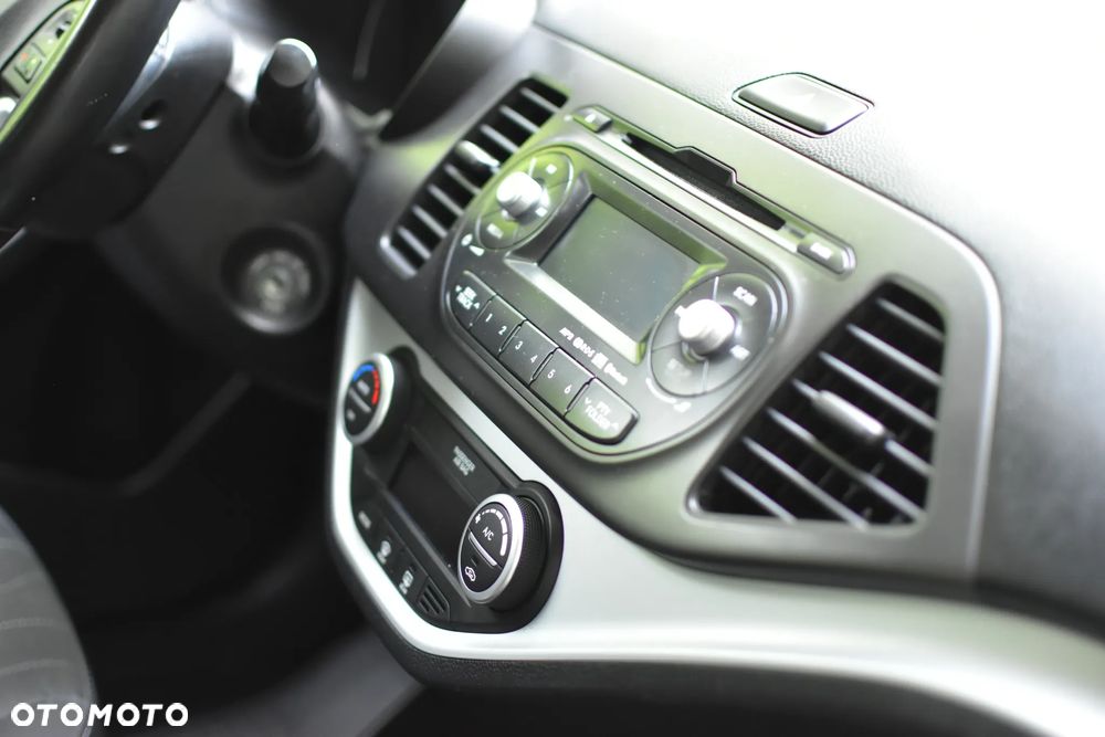 Kia Picanto 1.2 Dream Team Edition - 12