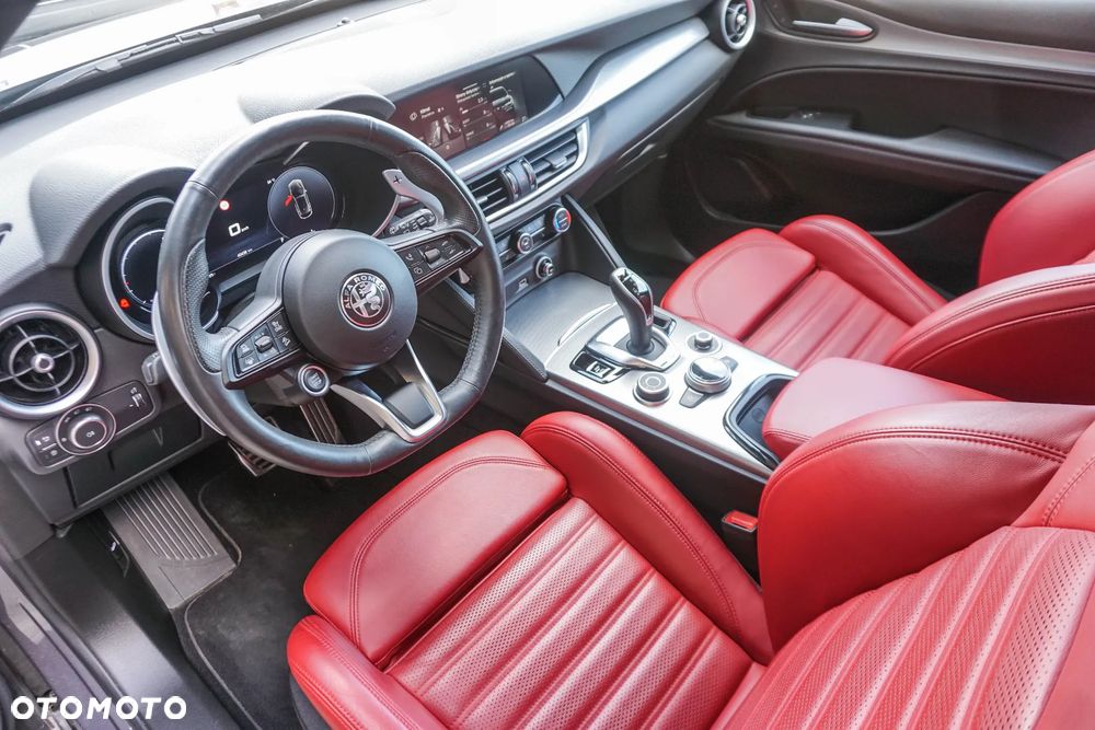 Alfa Romeo Stelvio 2.0 Turbo Veloce Q4 - 28