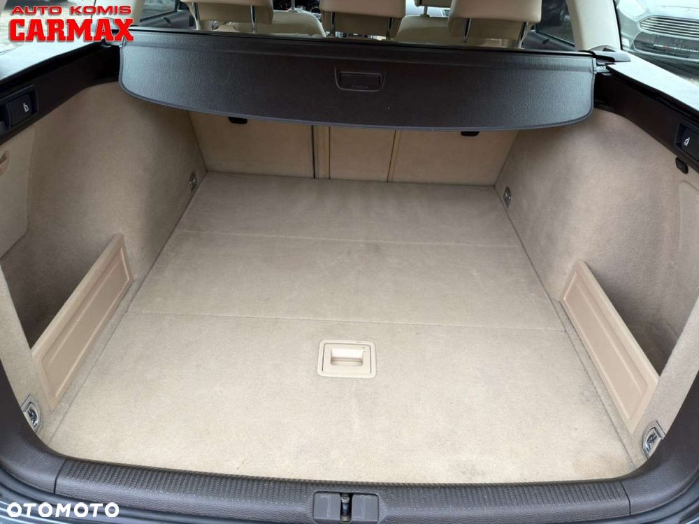 Volkswagen Passat - 16