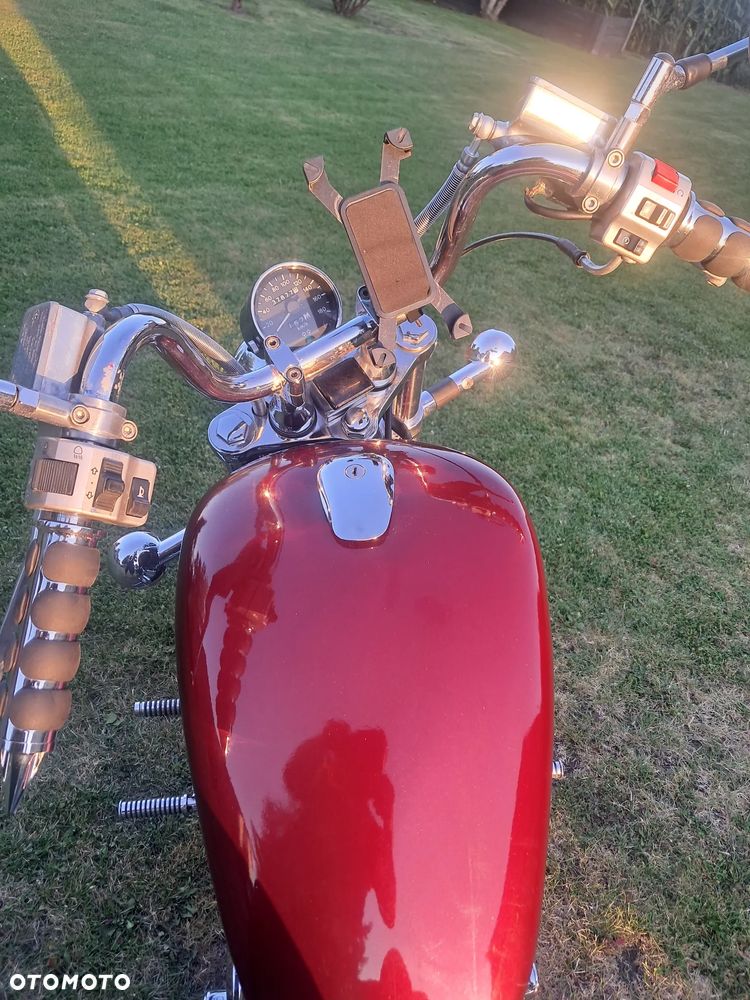 Suzuki Intruder - 7
