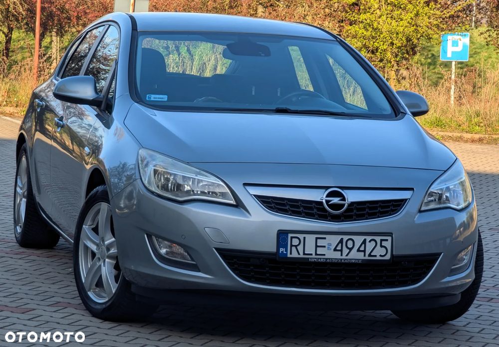 Opel Astra 1.4 T Sport - 25