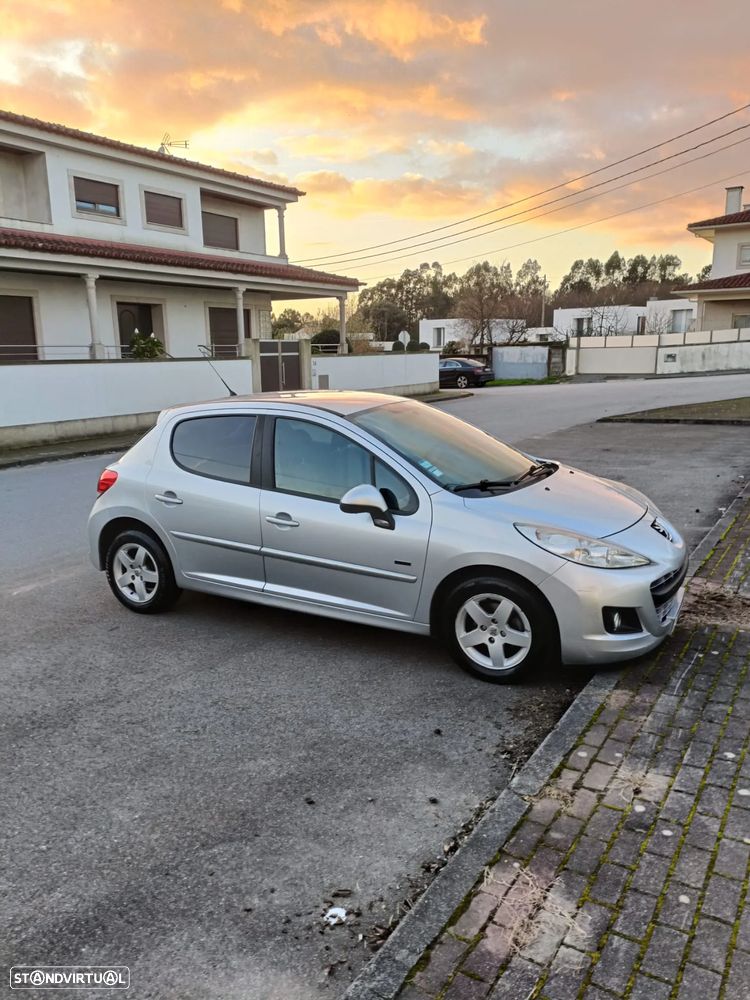 Peugeot 207 1.4 HDi Sport - 2