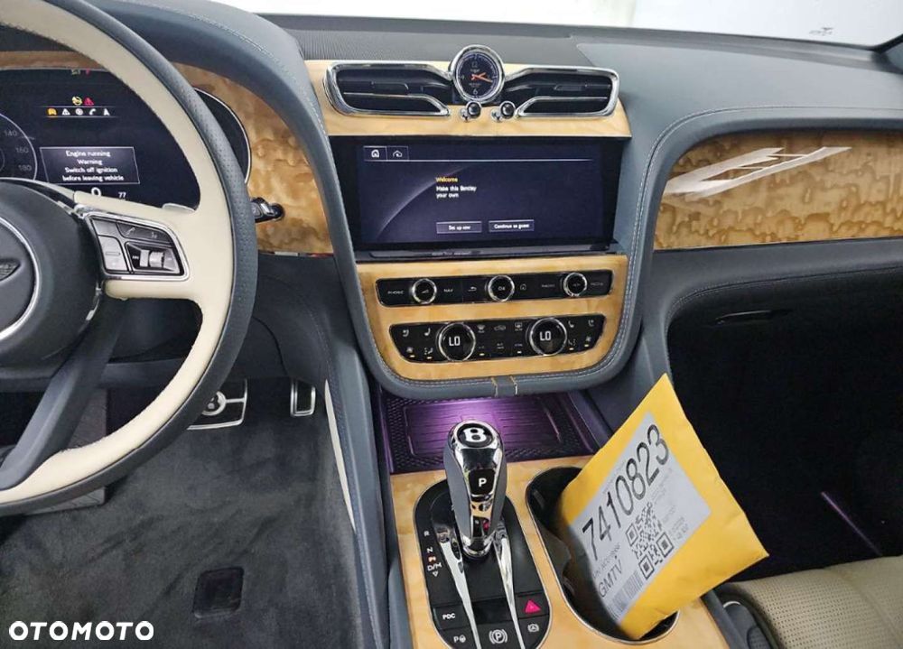 Bentley Bentayga - 12