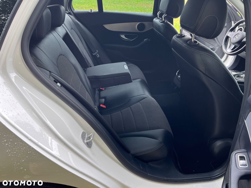 Mercedes-Benz Klasa C 200 d T 7G-TRONIC Avantgarde - 19