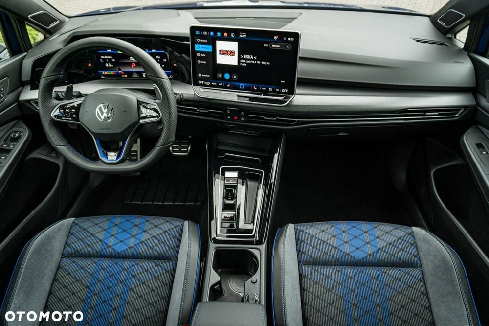 Volkswagen Golf - 33