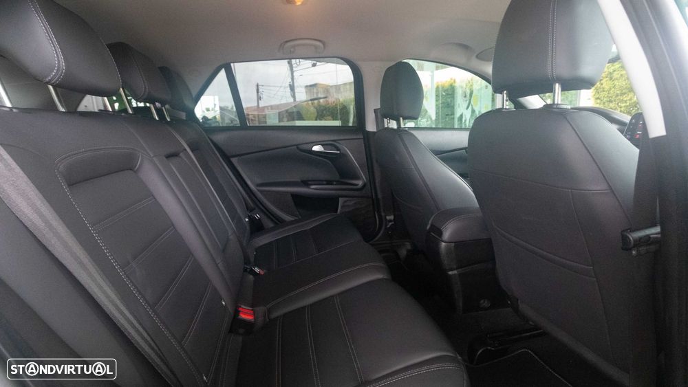 Fiat Tipo Station Wagon 1.3 M-Jet Lounge - 11