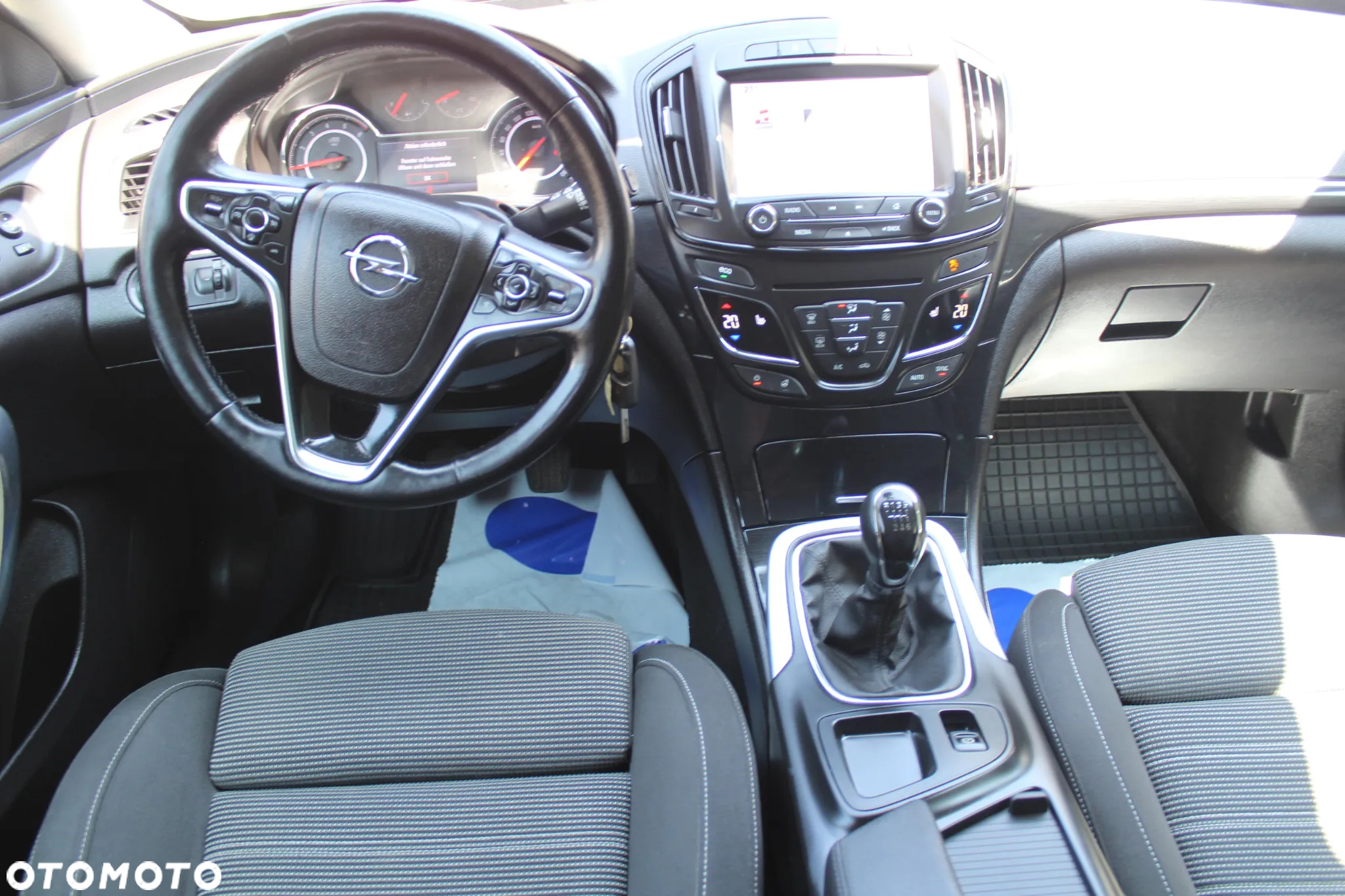 Opel Insignia - 11