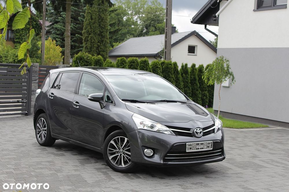 Toyota Verso 1.8 Prestige MS EU6 - 10