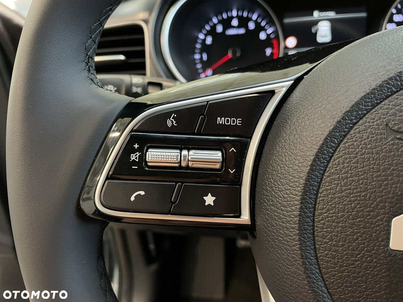 Kia XCeed - 12