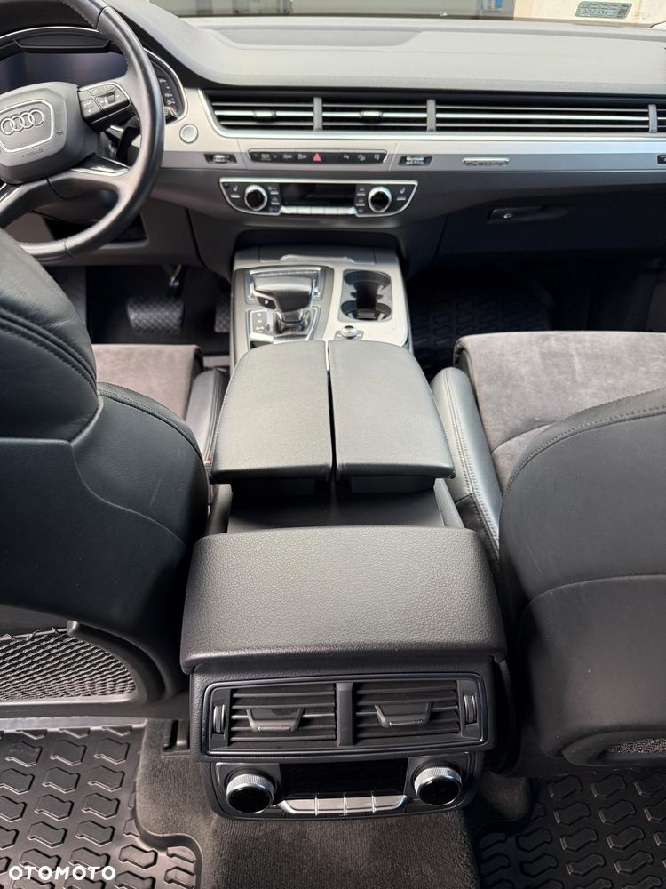 Audi Q7 - 18
