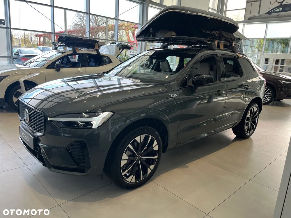 Volvo XC 60 T6 Plug-In Hybrid AWD Ultra Dark - 1