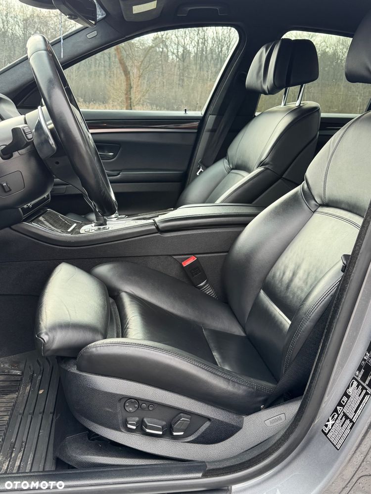 BMW Seria 5 M550d xDrive - 11