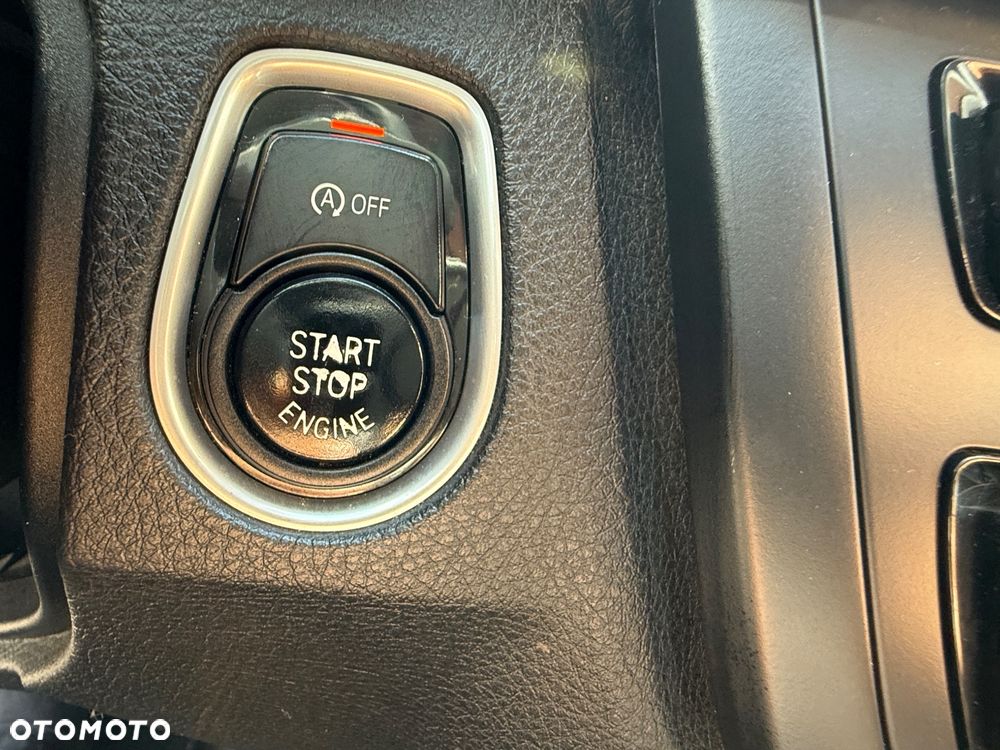 BMW Seria 3 320d Sport Line - 19