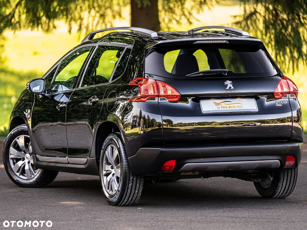 Peugeot 2008 1.2 Pure Tech Allure S&S - 4