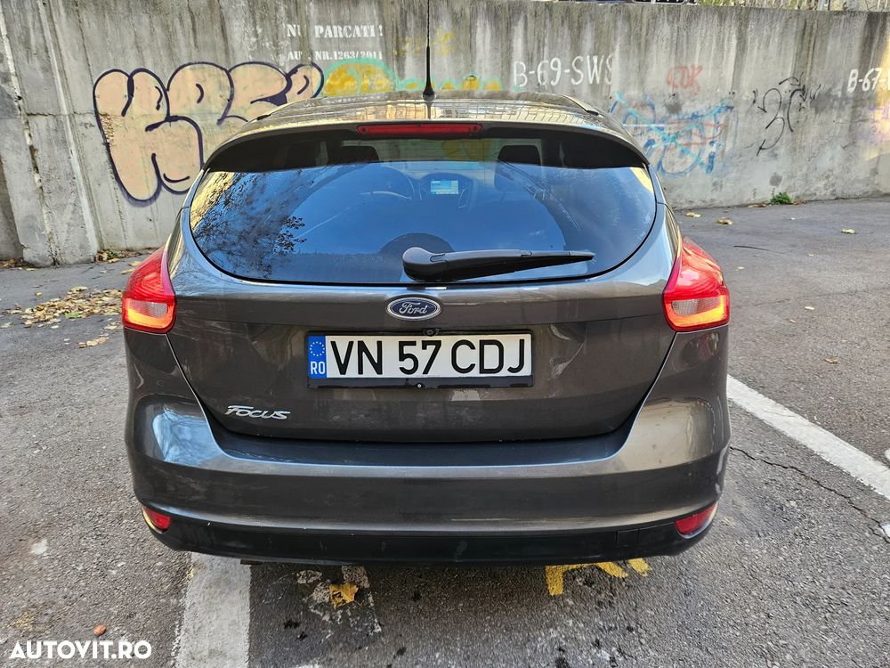 Ford Focus 1.5 TDCi Powershift Titanium - 5