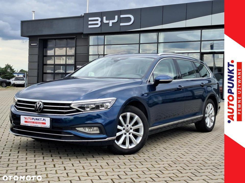 Volkswagen Passat - 1