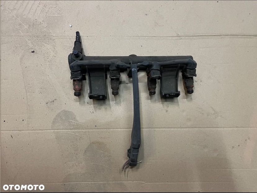 9637600080 Listwa wtryskowa wtrysk 1.6 16v Peugeot Citroen - 2