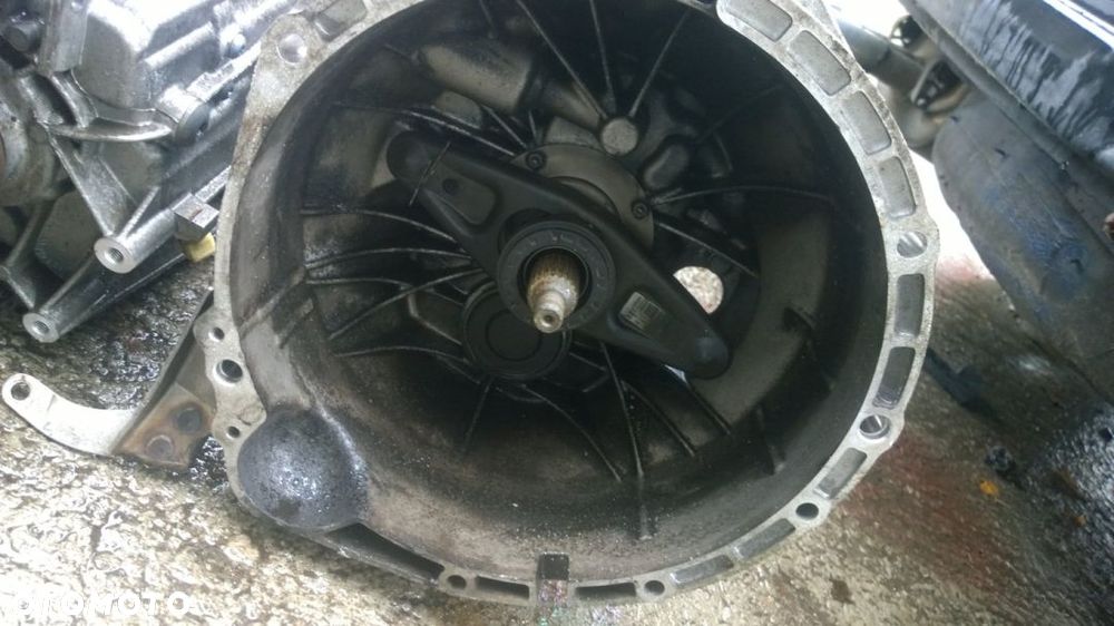 bmw e90 e91 e81 e87 2.0d n47 skrzynia biegow H011 - 2