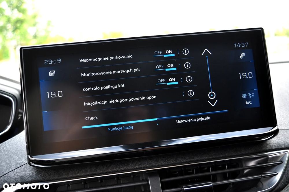 Peugeot 5008 1.5 BlueHDi Allure S&S EAT8 - 28