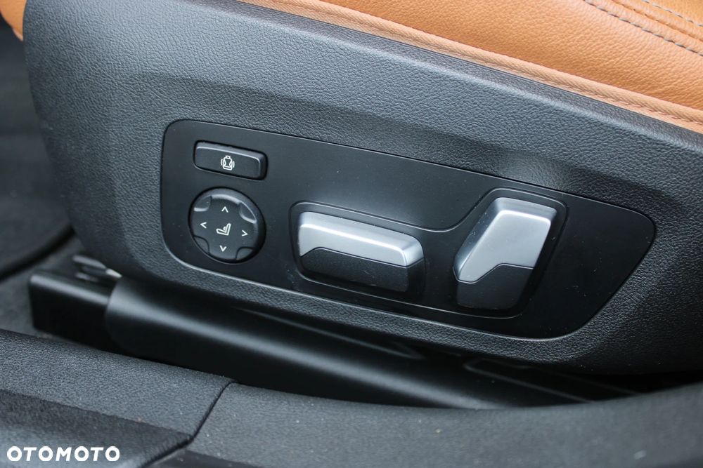 BMW Seria 3 M340i xDrive - 18