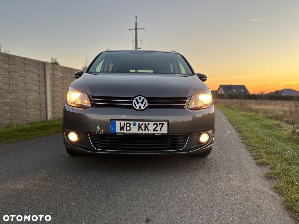 Volkswagen Touran 2.0 TDI DPF BlueMotion Technology DSG STYLE - 26