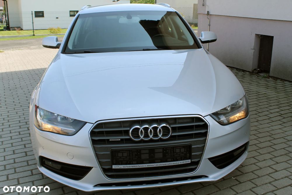 Audi A4 Avant 2.0 TDI DPF quattro Attraction - 2
