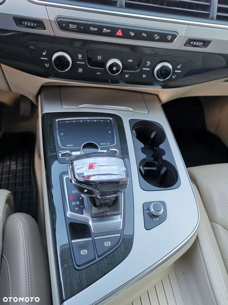 Audi Q7 3.0 TDI ultra Quattro Tiptronic - 17