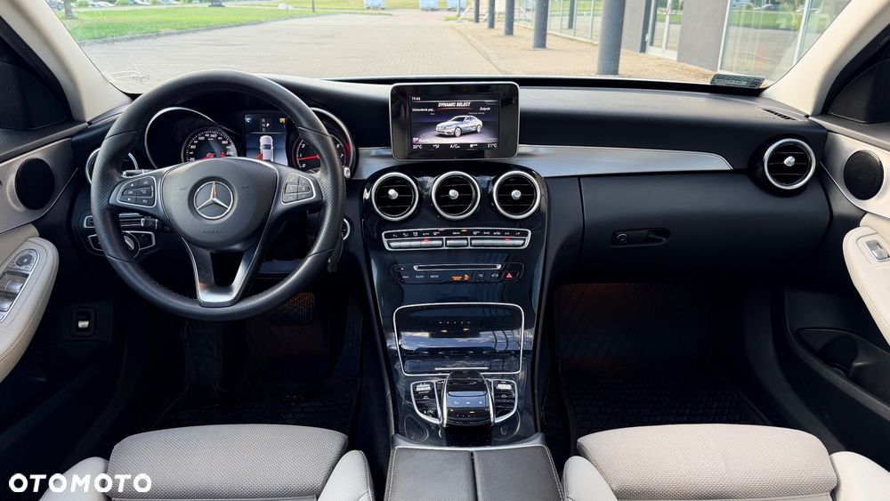 Mercedes-Benz Klasa C 180 9G-TRONIC - 25