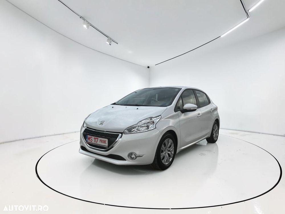 Peugeot 208 95 VTI Allure - 1