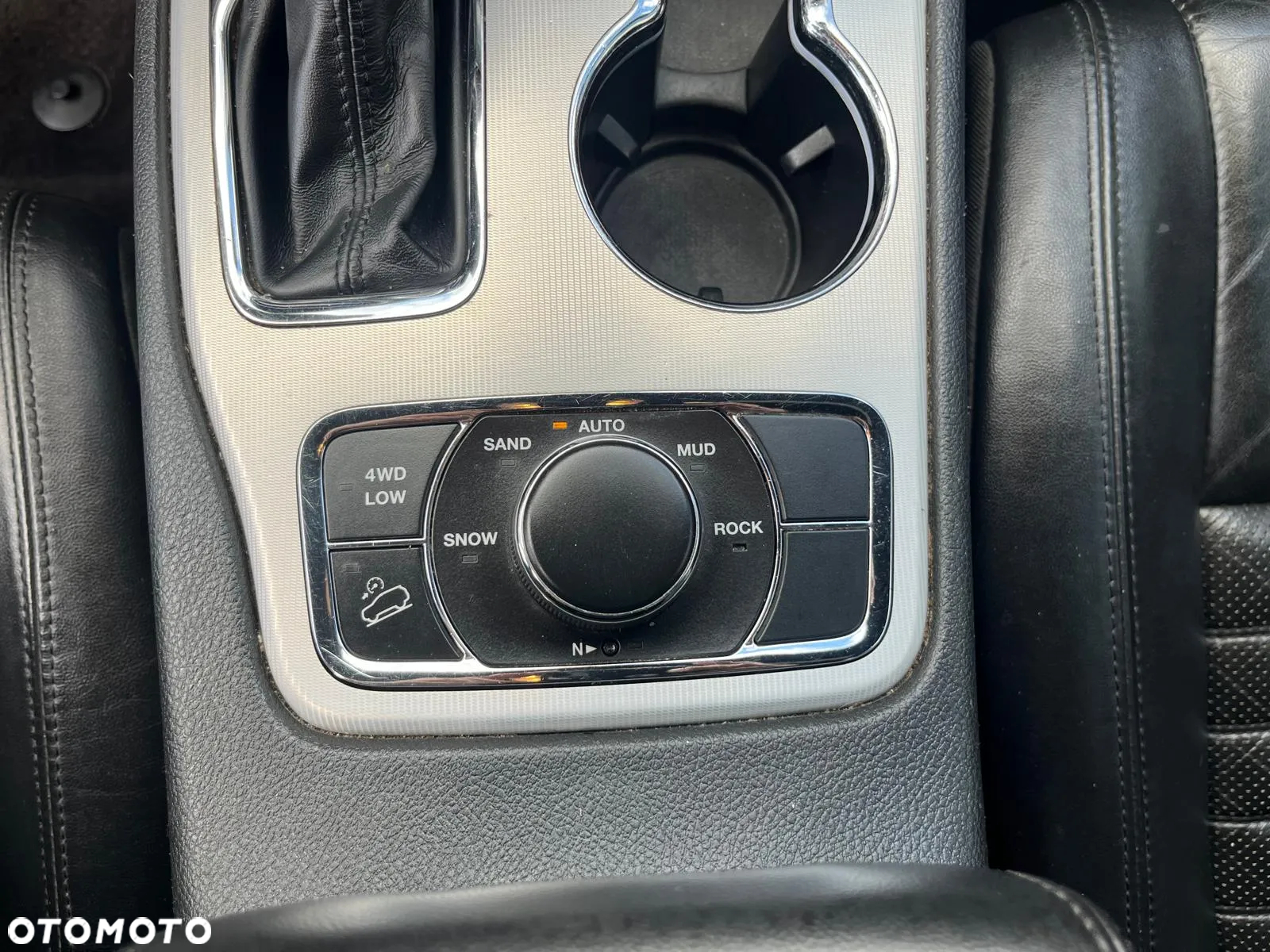Jeep Grand Cherokee 5.7 V8 HEMI Summit - 15