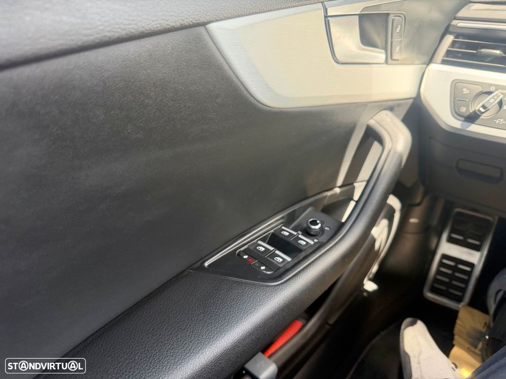 Audi A4 40 TDI S line S tronic - 12