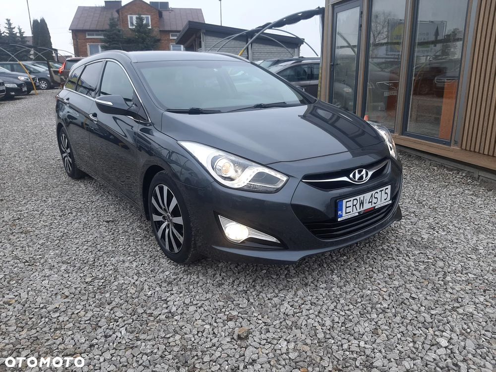 Hyundai i40 Kombi blue 1.6 Family - 1