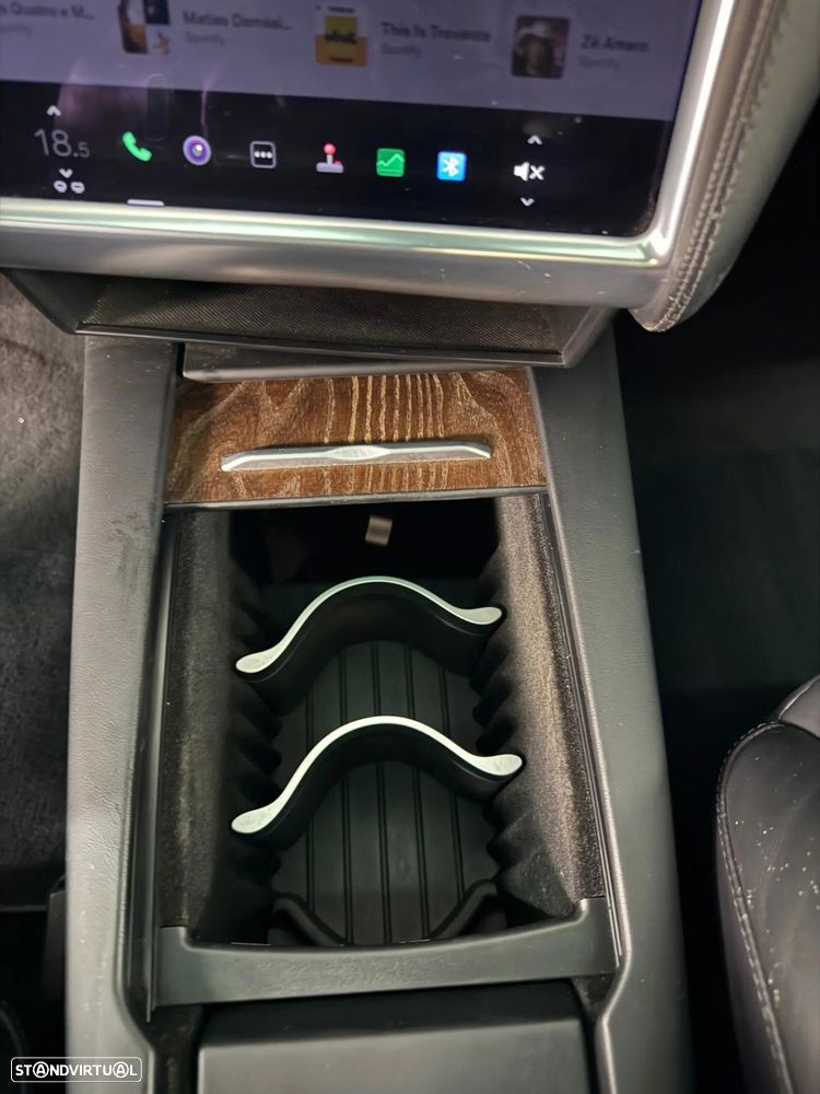 Tesla Model X 100D - 17