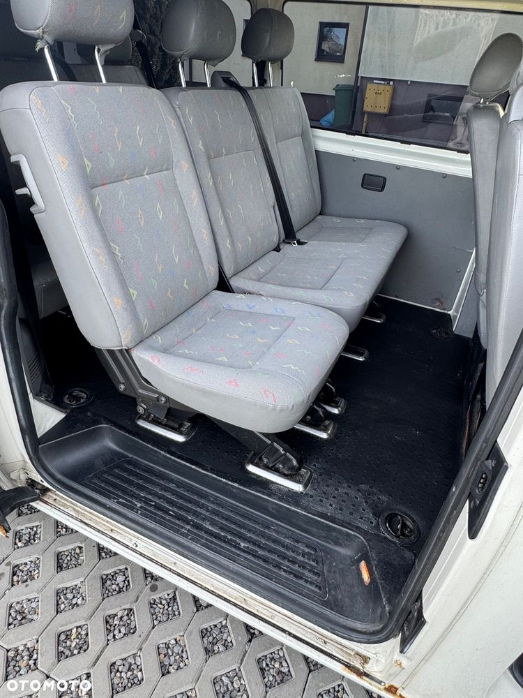 Volkswagen Transporter - 18