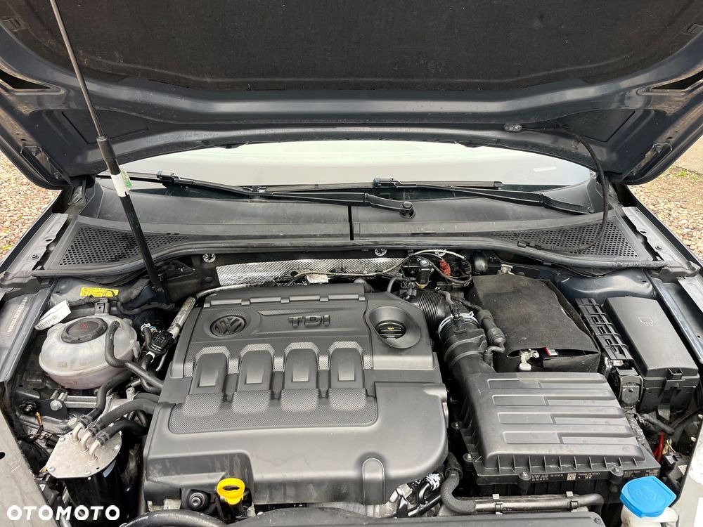 Volkswagen Passat 2.0 TDI (BlueMotion Technology) Comfortline - 40