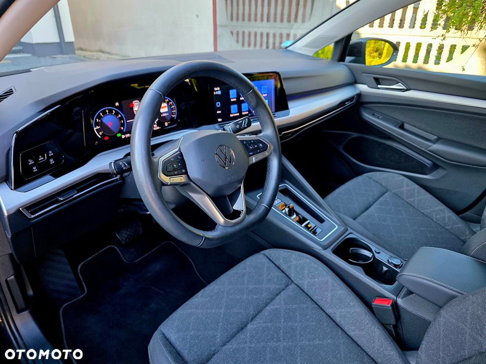 Volkswagen Golf 1.5 eTSI Life DSG - 24