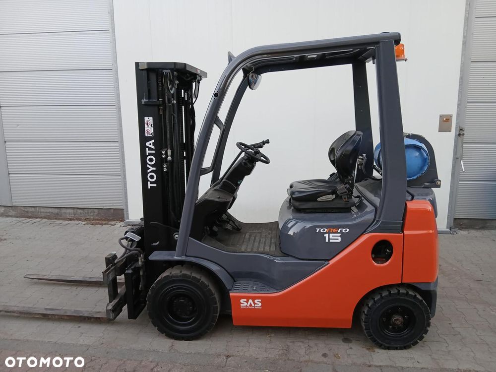 Toyota wózek widłowy jak NOWY TRIPLEX 4,3m tylko 2517 MTH stan IDEALNY 200 szt w ofercie wózki widłowe - 1