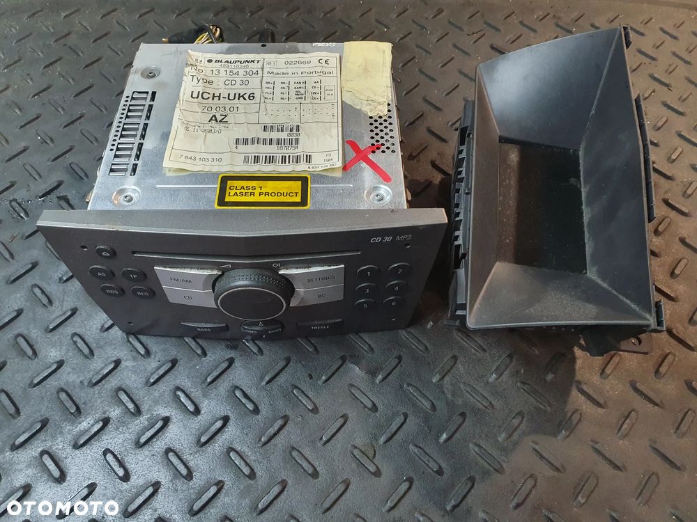 RADIO CD WYŚWIETLACZ OPEL ASTRA III H 13154304 7643103310 - 1