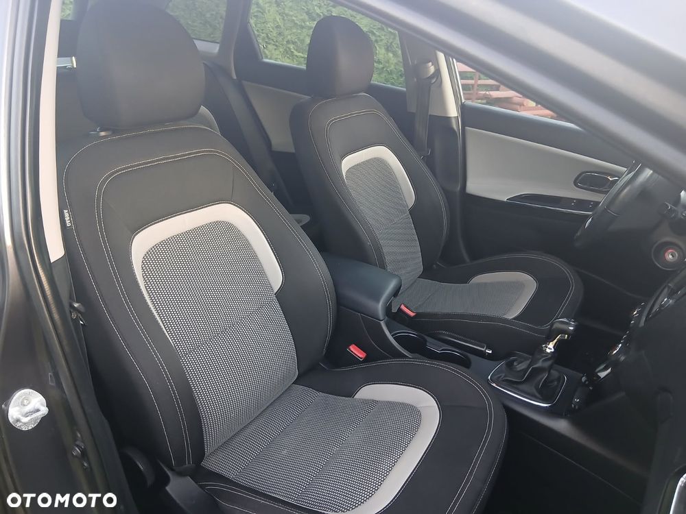 Kia Ceed 1.4 Business Line - 7
