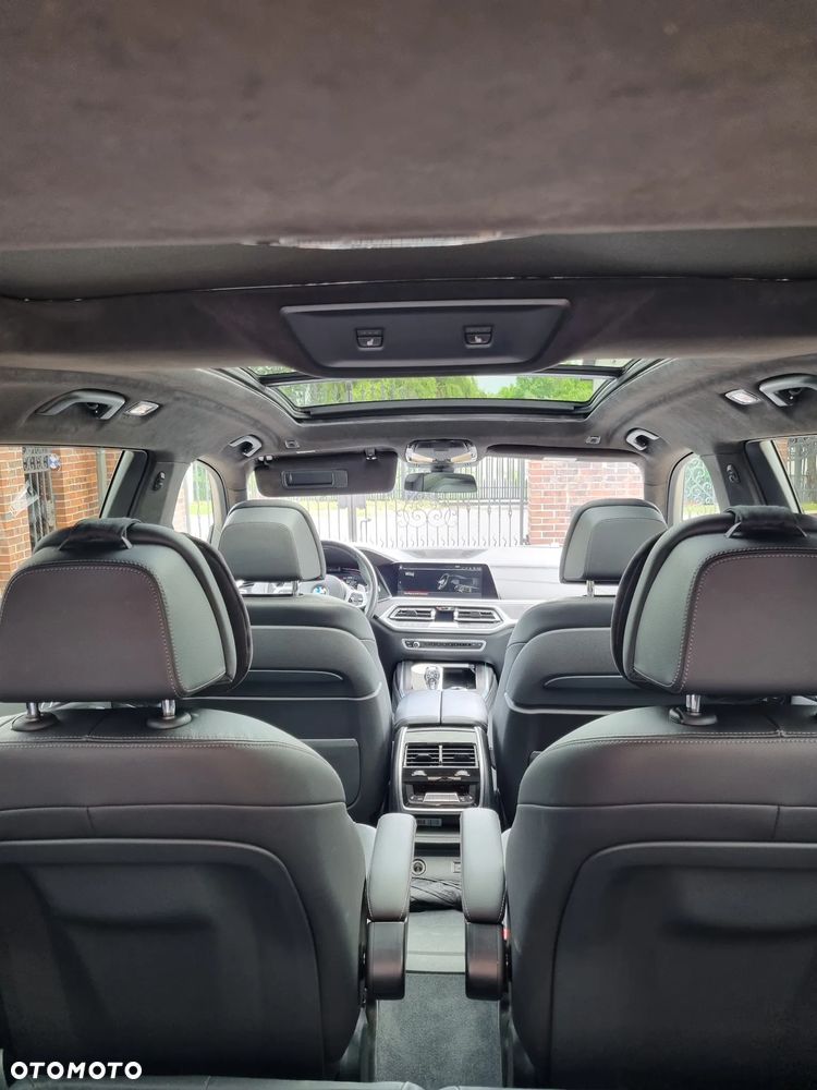 BMW X7 - 29