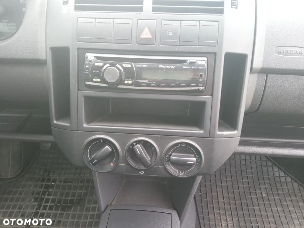Volkswagen Polo - 14