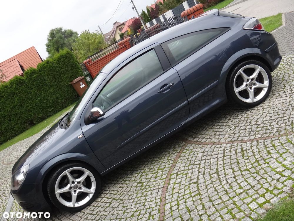 Opel Astra III GTC 1.8 Sport - 11