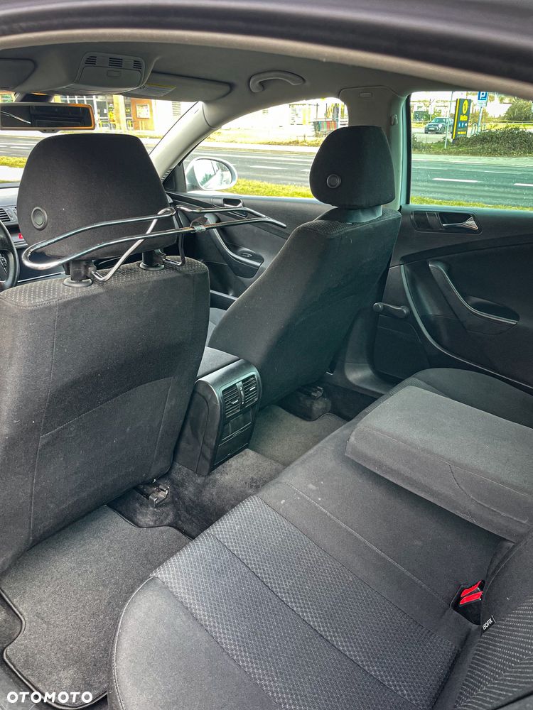 Volkswagen Passat 2.0 TDI Comfortline - 21