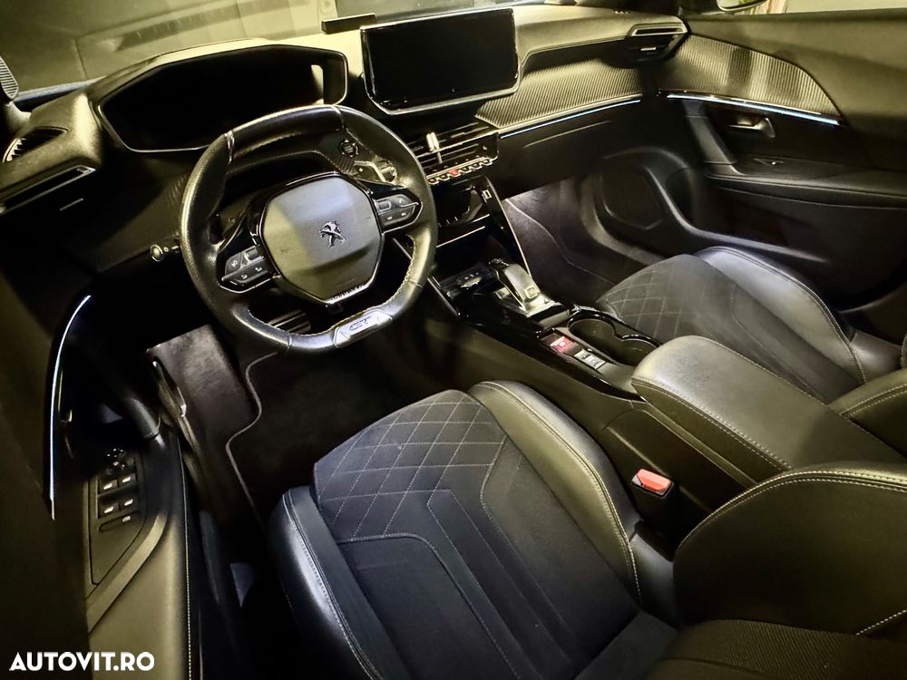 Peugeot 2008 1.2 PureTech EAT8 STT GT - 8