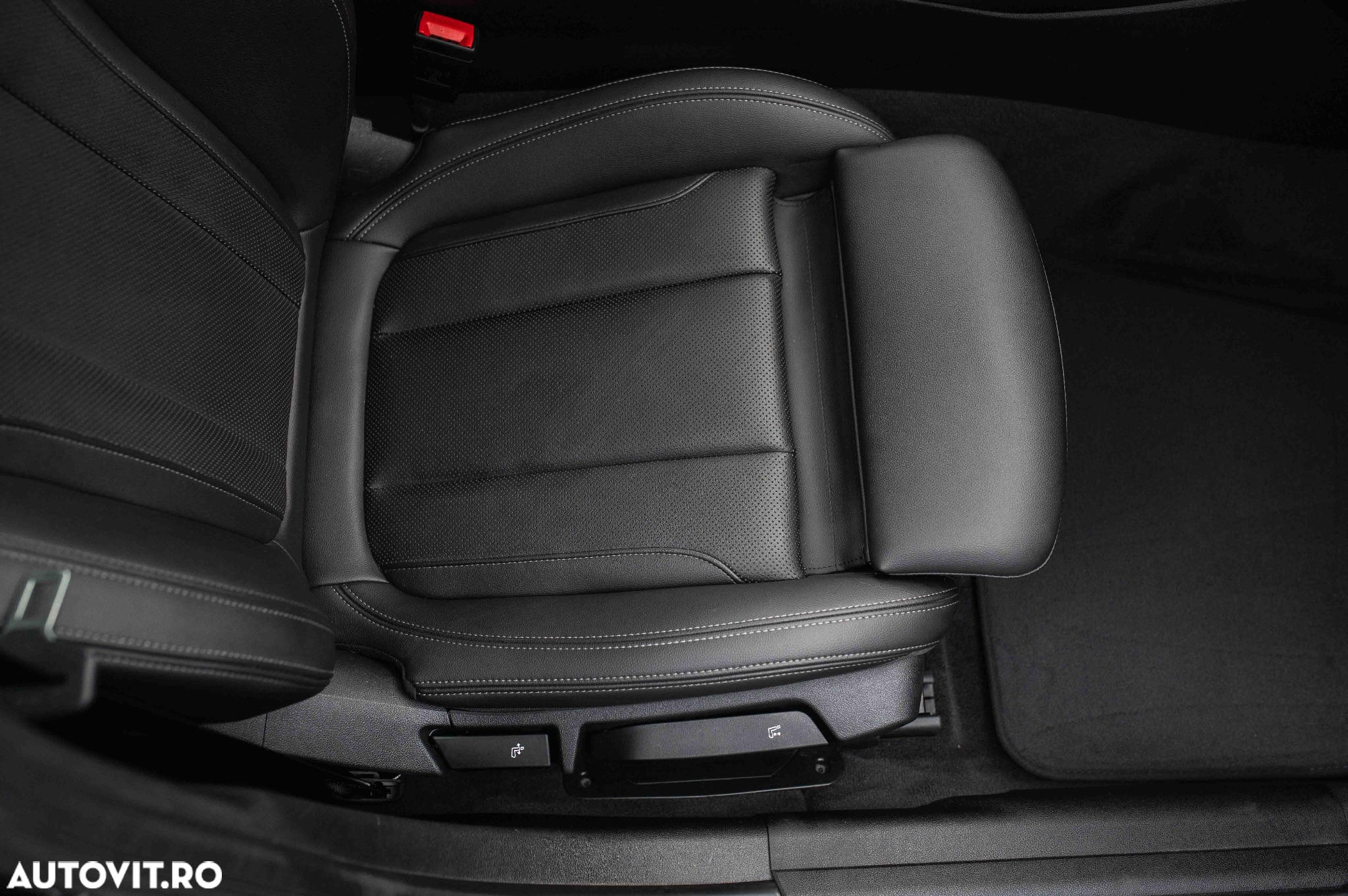 BMW Seria 3 320d xDrive Aut. Luxury Line - 27